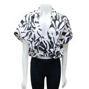 Le Raganne NWT 100% Linen S/S Black and White Top Size  Large